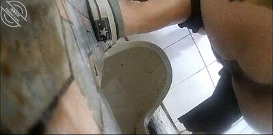 厕拍老阿姨上厕所0