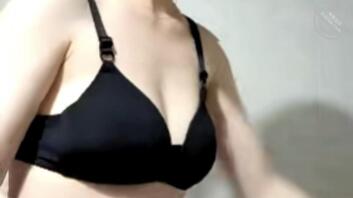 偷拍大一姐姐洗澡1