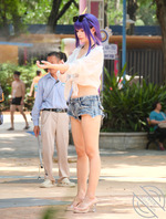 长隆水上乐园走光第一弹：紫毛白衬衣牛仔裤衩露毛0