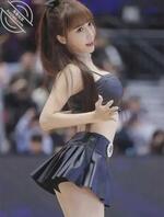 奶凶奶凶的啦啦队队长，这画面太美我不敢看……0