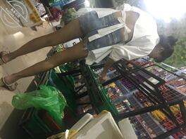 广西某小商店老板娘 是个小少妇哦0