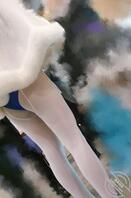 尾随偷拍白丝女大学生漫展场照（1）