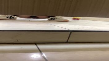 厕拍系列第一个拍自己老婆的