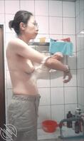 浴室偷拍老熟妇0