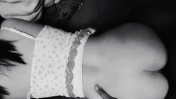 不听话就打屁股