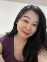 我妈是初中老师，我现在天天拿她内裤自慰。昨天拍到她洗完澡没内裤好激动啊