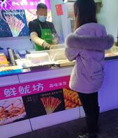 今天陪嫂子逛街买衣服,回来后想操嫂子,嫂子说没准备好,最后无奈口爆了嫂子2