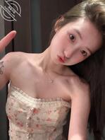 李中凌就是公交车肉便器呀，爸爸们想怎么操我呀？刺激的可以约哦2