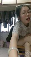 四眼母狗