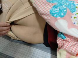 看到姐姐骚逼了,好想插进去,心跳加速1