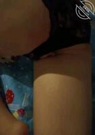 (原创)起夜听见姐姐房间有动静 发现了她的秘密给我看射了2