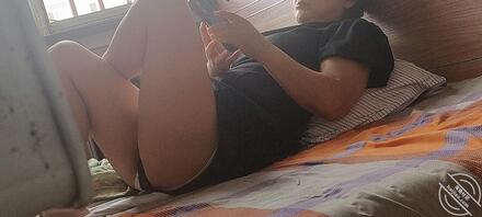 偷拍姥姥王凤玲的逼和丝袜脚