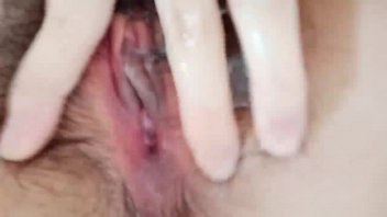 这样看楚楚的小穴好嫩哦