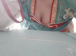 洛妤与多年不见的爸爸,想和爸爸发生点什么,请大家指点(1)2