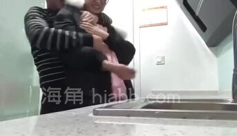 强奸大姨子精彩对白