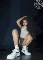 【提高审美】擦边照片0