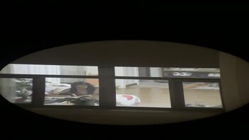 偷拍对面邻居发骚