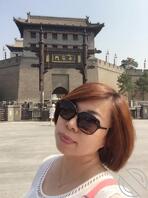 和穿着开裆黑丝的丰满大奶嫂子操完第一炮，让她换上开裆肉丝操第二炮