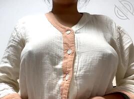 揉捏熟睡女友的奶头，喜欢吃她奶子吗？1