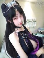 去年和好兄弟一起包养的杭州的极品福利姬 各种COS自拍自慰 啪啪视频生活1