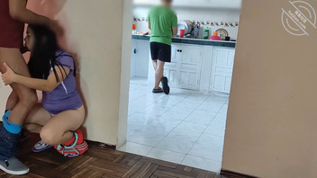 （83）分享一部非常刺激的偷情小视频~0