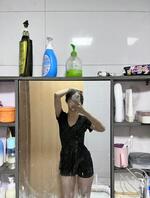 网上认识的反差大学生，身材好还骚 山东的找人一起操。0