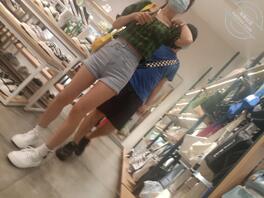 这身材真是无敌了，偷拍大长腿0