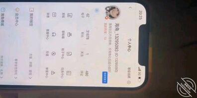 舅妈来我家做客,多喝了二杯,趁家里没人,我居然把舅妈给强奸了,太刺激了。0