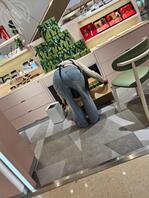 商场拍到的瑜伽裤骚货2