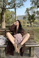 母狗户外长椅脱衣露底2