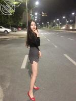 大家觉得这母狗骚不骚，有没有看硬的，意淫羞辱她2