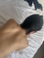 人家偷情在人妻和外卖员打电话时操她