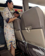 偷拍空姐腿真好啊