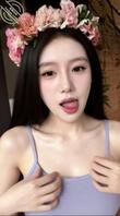 私房写真小模特,也是个小淫娃,摄影过后为摄影师口交1