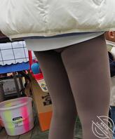 少妇的瑜伽腿，现场看更爽