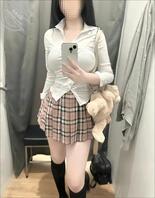 原创:内射穿jk的妹妹,想要出门约会,被我按在卫生间马桶上强上,内射灌满1