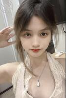 约的话，穿哪件好？