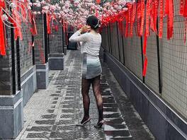 【独家原创视频】和房东一起露营,雨中狂干嗓子都喊哑了,从白天干到晚上!0