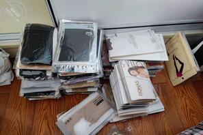 姐弟乱伦，快点帮我泄火，弟弟憋了一个月，趁老爸不注意悄悄溜进姐姐房间0