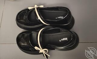 大家想怎样干我的高中生妹妹，评论区说一说，我会每个都看，尽情射给她羞辱她2