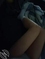 嘿嘿~妹妹到寝室啦,脱光光去洗澡啦~一会给哥哥们拍下来哦,别着急呀哥哥1