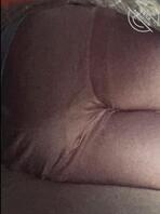 偷拍骚妈的屁股，用她的奶罩打飞机，有大神勾引测试吗0