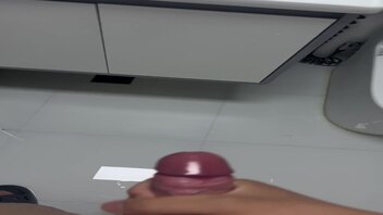 高中生洗澡撸管打飞机