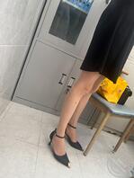 短裙丝袜骚比女同事2