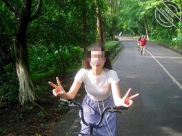 想看母子帖实属抱歉啊老妈在老家帮忙带娃 只能领着老婆冒个泡2