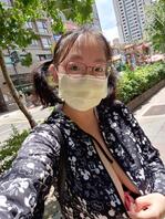 憋坏了，让奶子也出去透透气！1