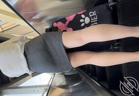 牛仔裤和包臀裙哪个更有性价比？