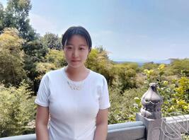 骚母狗新娘鉴赏生活照1