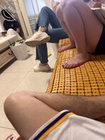 妹妹她们来家里吃饭0