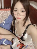 骚闺女 穿情趣内衣勾引我0